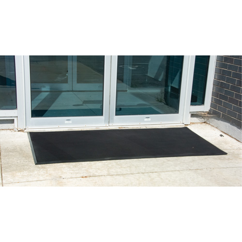 Outdoor Entrance Matting, Rubber, Scraper Type, Textured Pattern, 2' x 2-2/3', Black Smart Ofis
