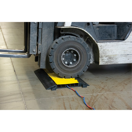 Polyurethane Cable Protector, 5 Channels, 35.43" L x 19.69" W x 2" H Smart Ofis