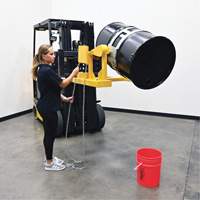 Porte-baril pour chariot &agrave; fourche, Pour 55 gal. US (45,8 gal imp&eacute;rial) Smart Ofis