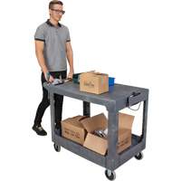 Chariot utilitaire pour l'entretien avec tablette plate, 2 tiers, 25-1/4" x 32-1/4" x 44", Capacit&eacute; 550 lb Smart Ofis