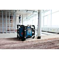 Jobsite Radio with Bluetooth&reg; 5.0 & Power Station, Lithium-Ion, 18 V Smart Ofis